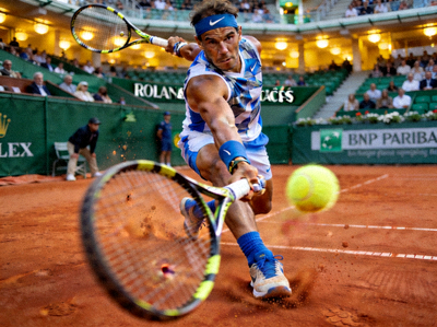 法国网球公开赛红土场地比赛 - 纳达尔标志性上旋球